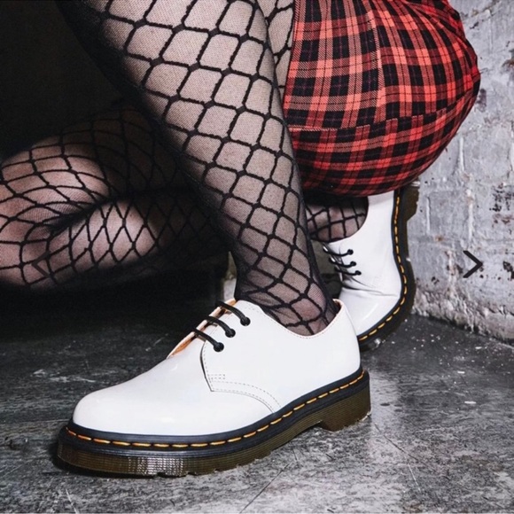 Dr Martens 26754 White Women’s Shoes Size 7 - Picture 2 of 12